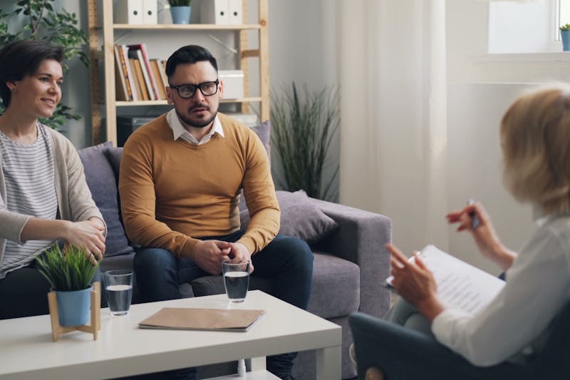 Cómo resolver conflictos familiares con técnicas efectivas de terapia