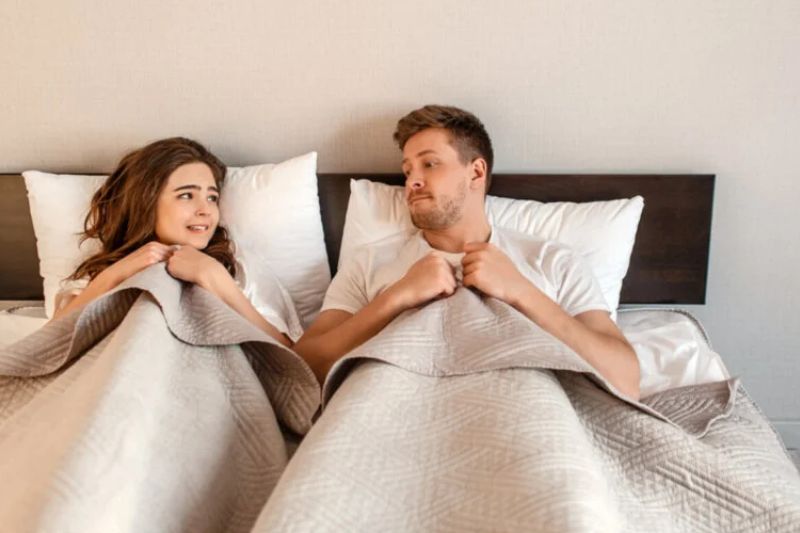 Cómo superar la incomodidad al desnudarte frente a tu pareja