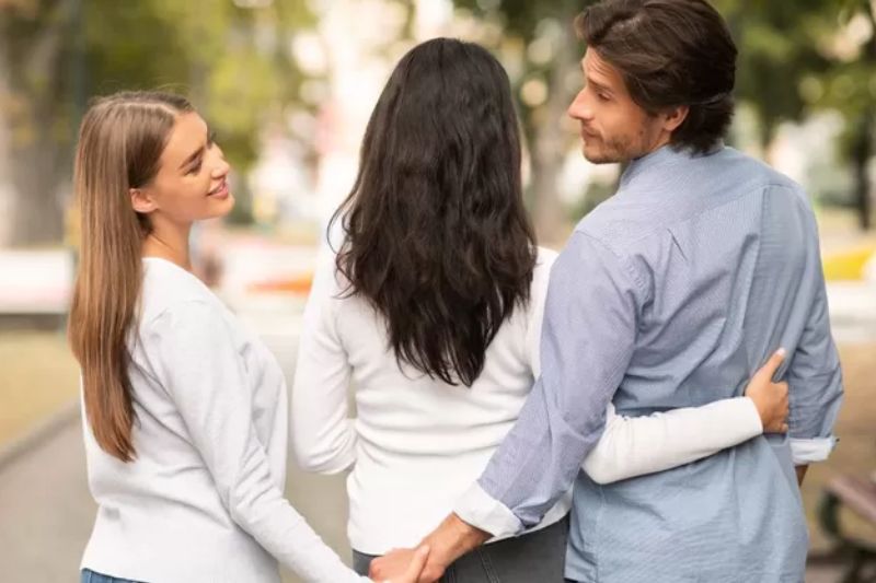 ¿Es normal sentir atracción por más de una persona a la vez